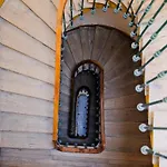 Le De Louise, Equipe, Lumineux Apartman Périgueux