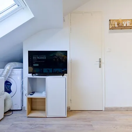 Le De Louise Apartment *