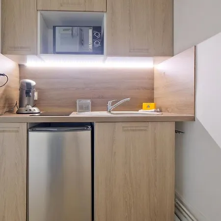 Le De Louise, Equipe, Lumineux Apartman Périgueux